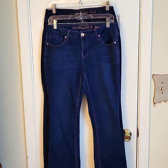 Faded Glory jeans set of 2 - Picture 1 of 3